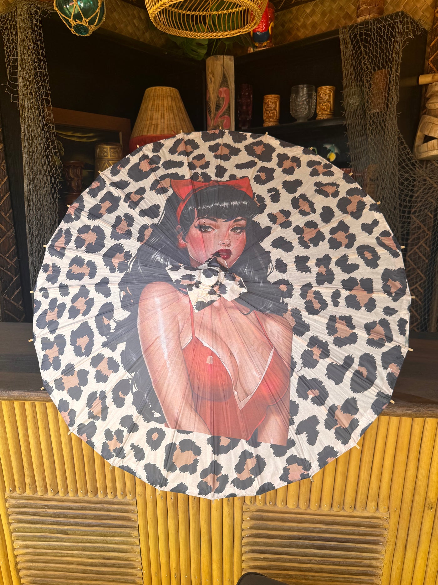 Parasol leopard babe