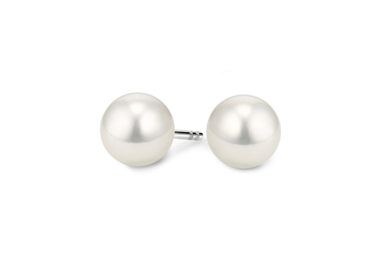 Pearl Stud earrings